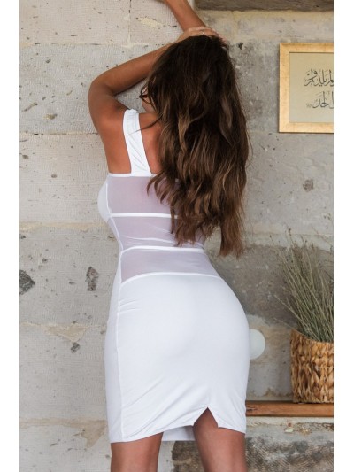Robe sensuelle et habillée avec maille transparente blanche 