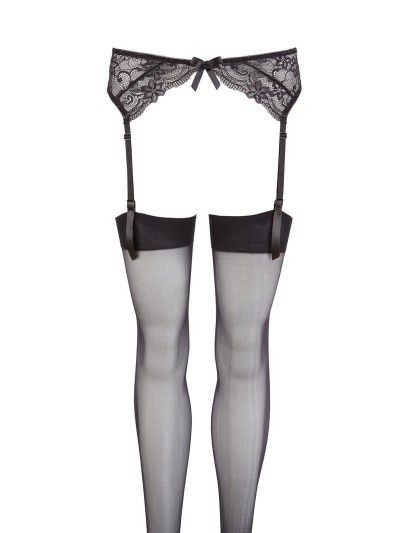 Porte-jarretelles en dentelle et bas noirs 