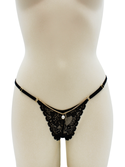 String noir en dentelle avec bijou et chaîne dorée 