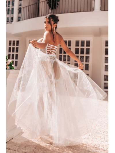 Ensemble 4 pièces blanc, bustier, string et 2 jarretières 