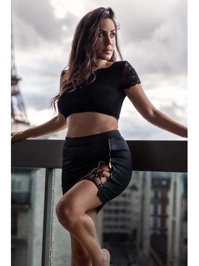 Jupe courte noire Kyra avec zip fonctionnel sur le côté 