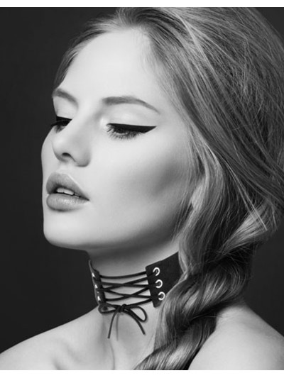 Collier en cuir noir SM avec lacet 