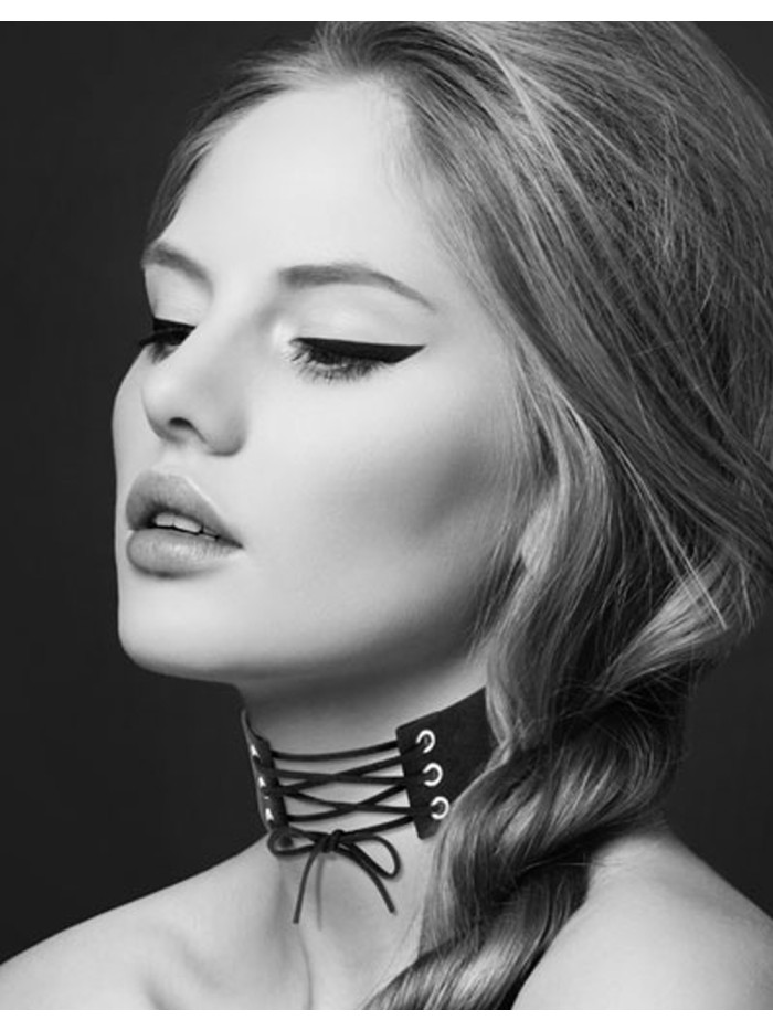 Collier en cuir noir SM avec lacet 