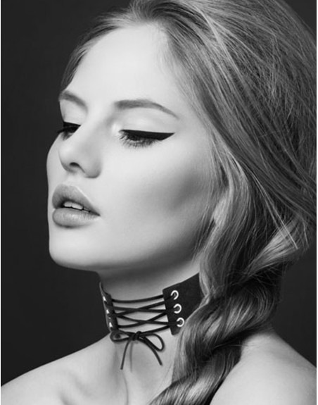 Collier en cuir noir SM avec lacet 