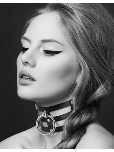 Collier en cuir noir SM triple lanière avec anneau métal argenté 