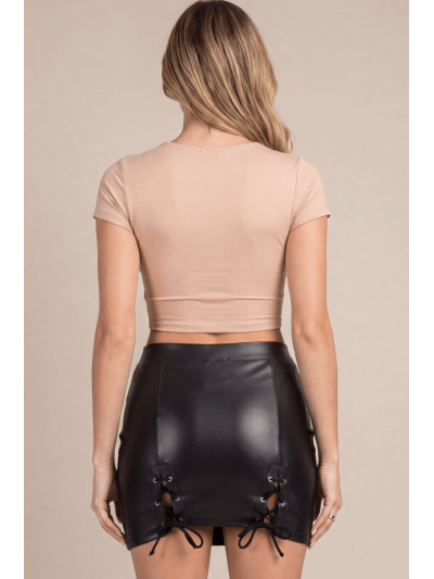 Jupe courte simili cuir noir Paula 